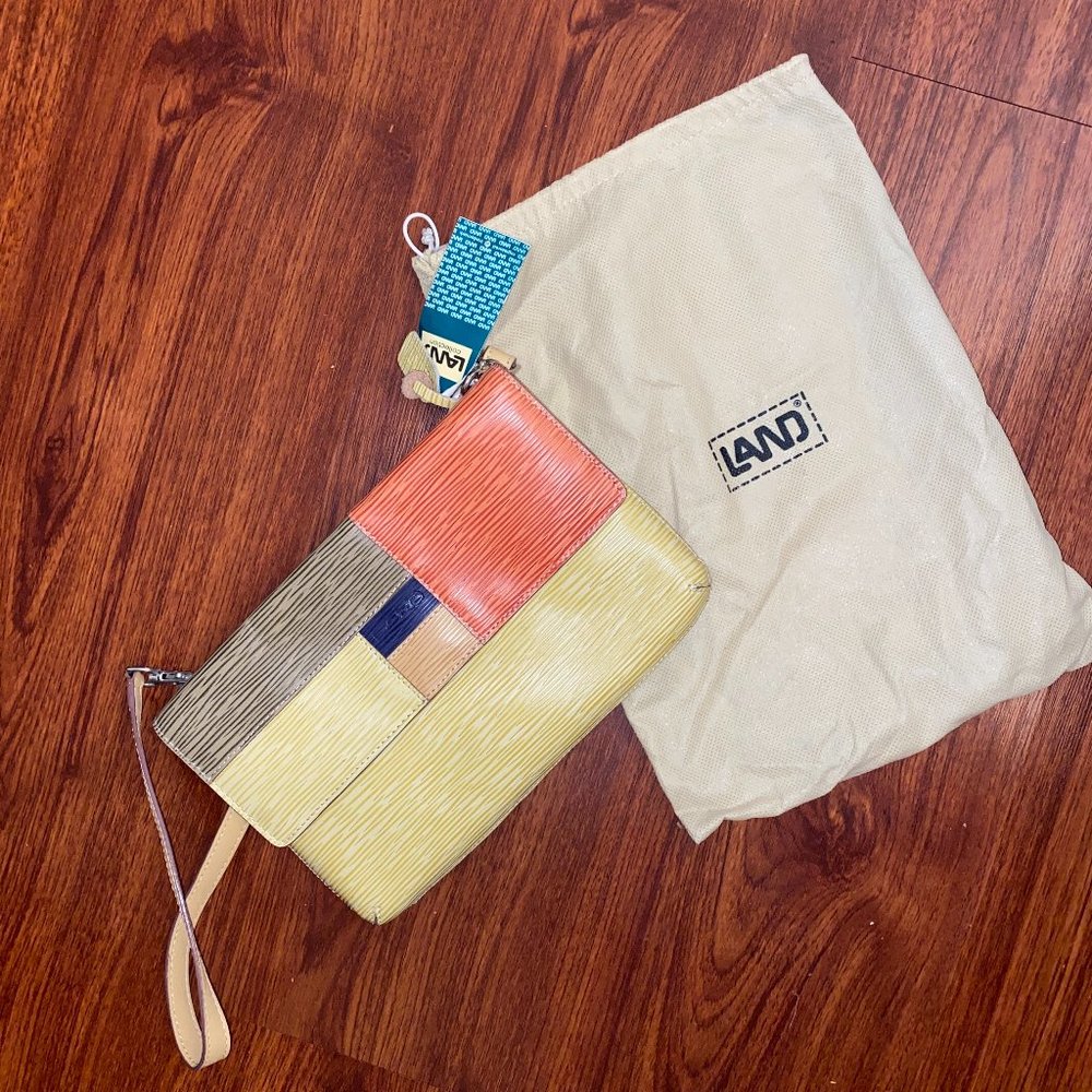 LAND Longgrain Collection Leather Purse/Wristlet